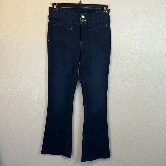 Ivanka Trump Curve Silky Denim Boot-Cut Jeans size 8 excellent - Picture 1 of 8